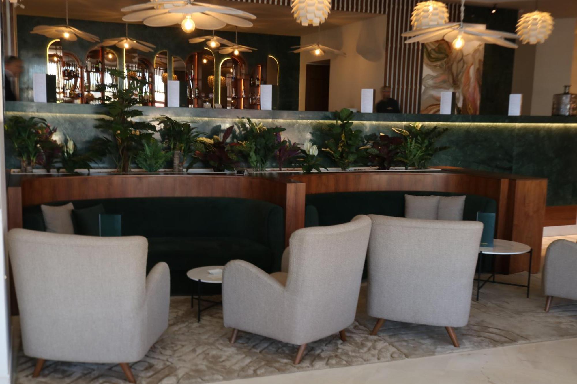 El Mouradi Gammarth Hotel Buitenkant foto The lounge at the airport