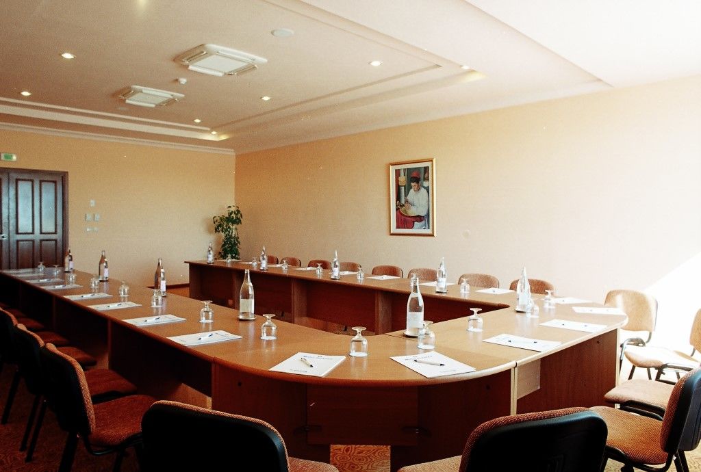 El Mouradi Gammarth Hotel Buitenkant foto A meeting room