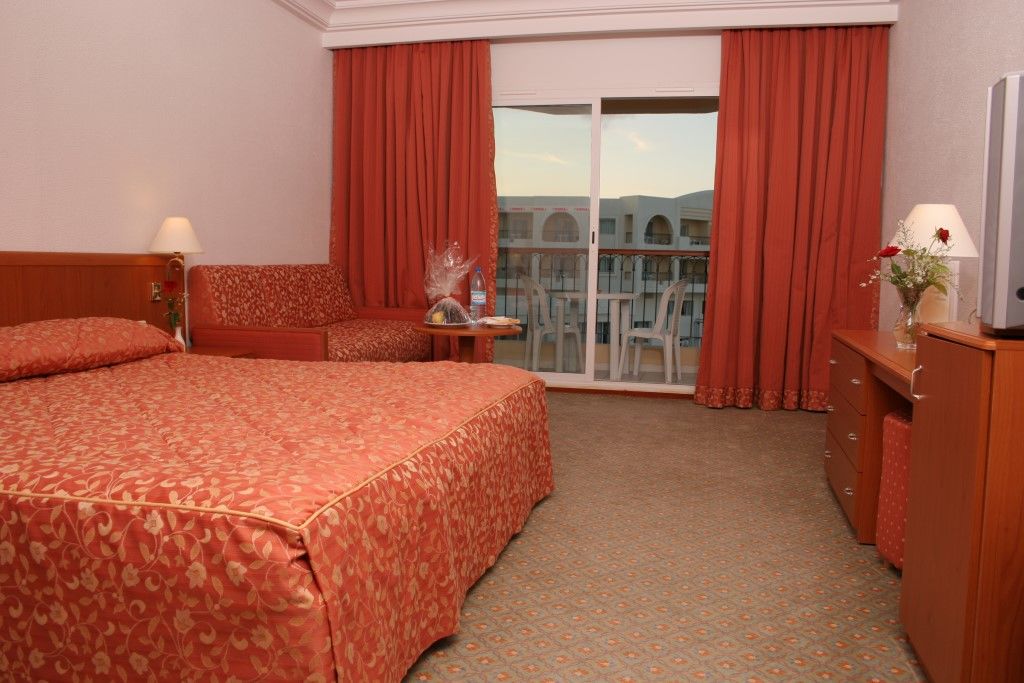 El Mouradi Gammarth Hotel Buitenkant foto A typical hotel room